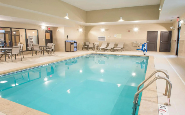 Hawthorn Suites by Wyndham Fargo
