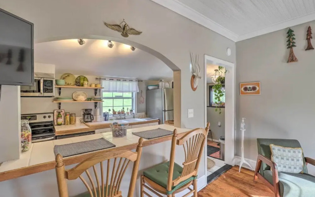 Stylish Woodfin Home w/ Backyard & Fire Pit