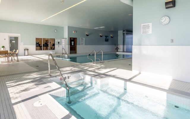 Radisson Hotel & Conference Centre Calgary Airport