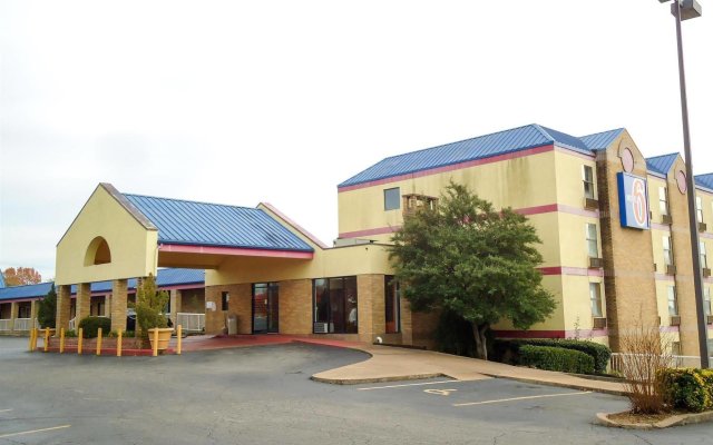 Motel 6 Memphis, TN