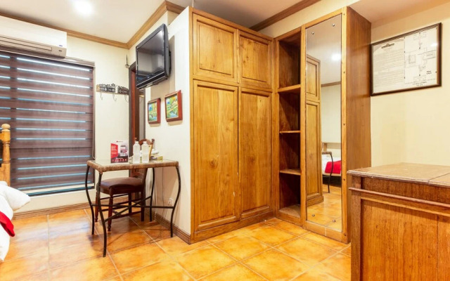 RedDoorz near SM San Lazaro Manila