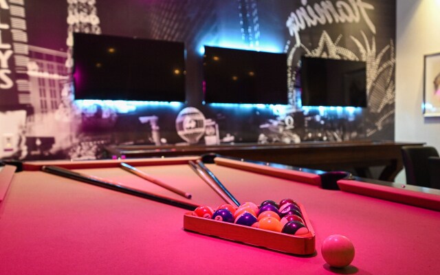 StripViewSuites at Palms Place