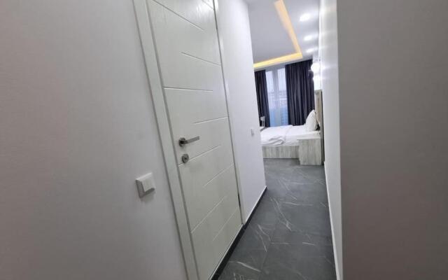 Leo Group Luxury Apartment 14-293A Sunrise Batumi