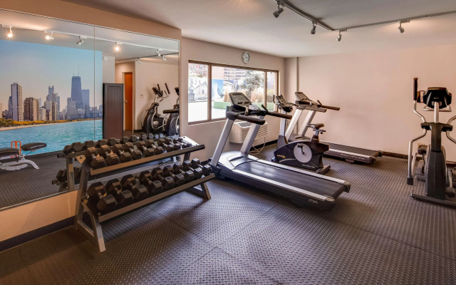 La Quinta Inn & Suites by Wyndham Chicago - Lake Shore