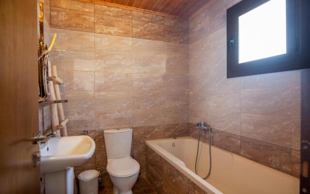 Mirage Arillas Honeymoon Studio