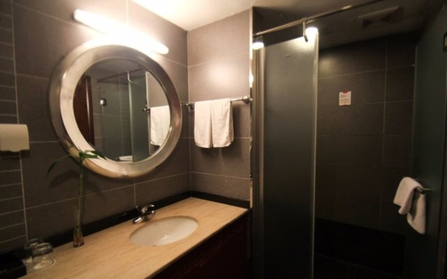 Lin Clan Hotel