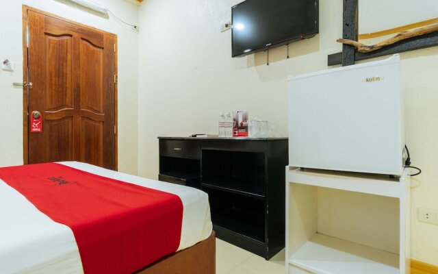 Reddoorz Premium Near Pristine Beach
