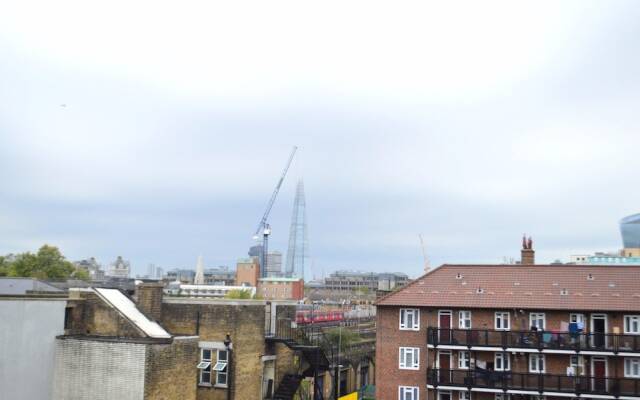 1 Bed Flat in Whitechapel with Roof Terrace