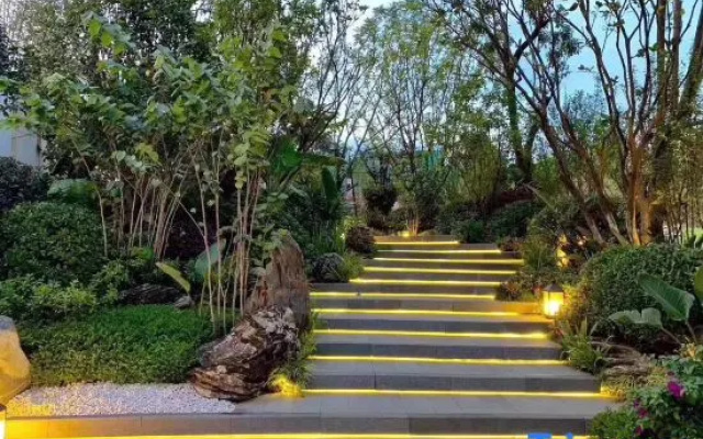 Tengchong Elegant Restaurant Courtyard