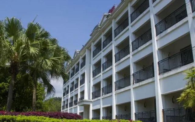 Hot Spring Forest Holiday Hotel