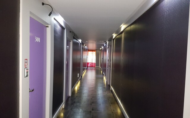 Max Motel