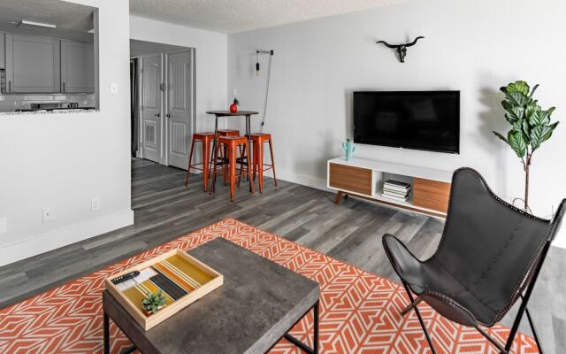 WanderJaunt - Camelback East Apts