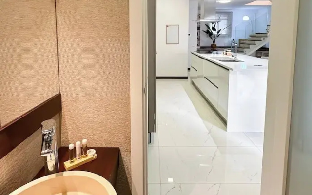 St.Julians Center Suites