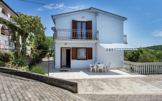 Nice Apartment on the Outskirts of Silo