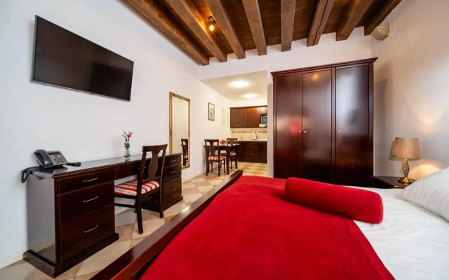SUNce Palace Apartments with free offsite parking
