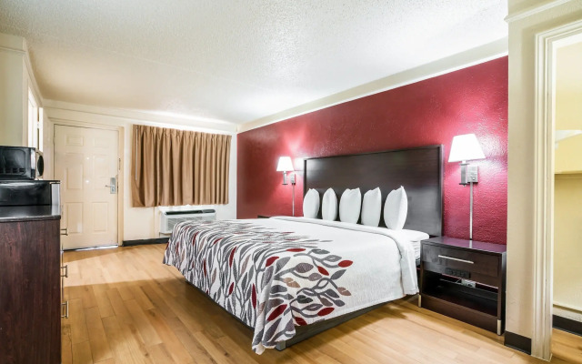 Red Roof Inn North Dallas - Park Central
