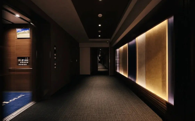 Shinsaibashi Crystal Hotel