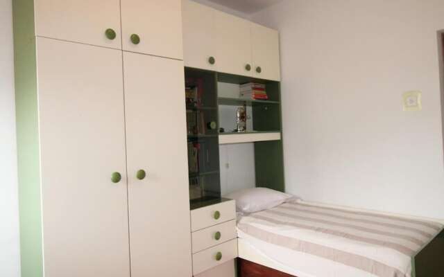 Barbara's 3 Bedroom Apartment