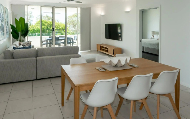 Waters Edge Apartment
