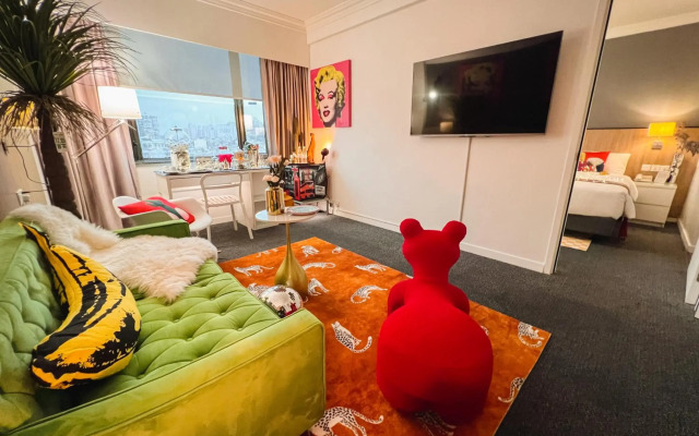 Macau Hotel S