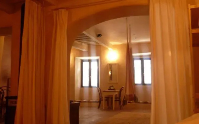 Piazza Colonna 4