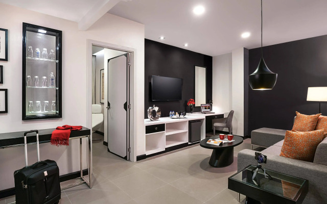 Summit Hotel Magnolia