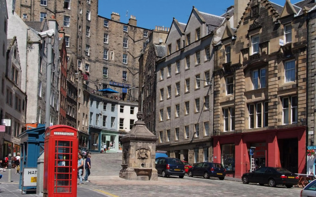 The Cowgatehead Residence