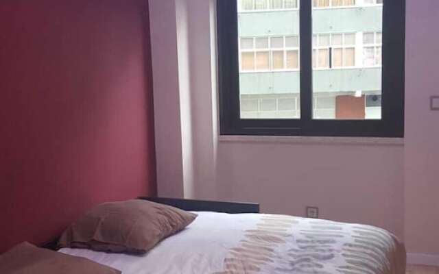 Cozy Pontinha Apartment