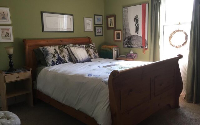 Bondy House Bed & Breakfast