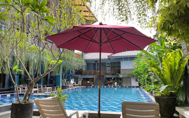 Holiday Beach Inn