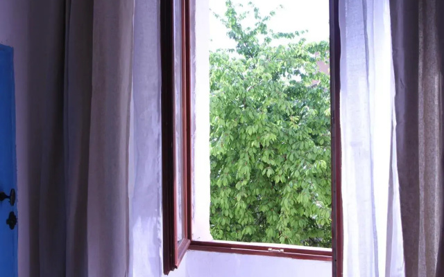 Les toits de cocagne Studio in the village center