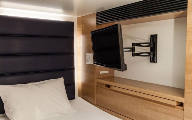 Y's Cabin Yokohama Kannai – Guest Rooms – Yokohama