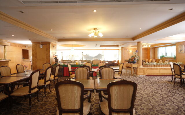 Noble Hotel
