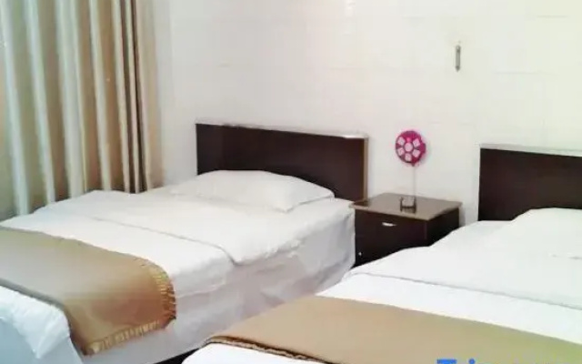 Xingyi Longquan Business Hotel