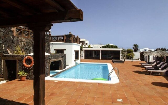 Villa Cristian With Private Pool in La Asomada