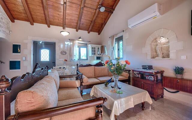 Villa Despanto by MediterraneanVillas