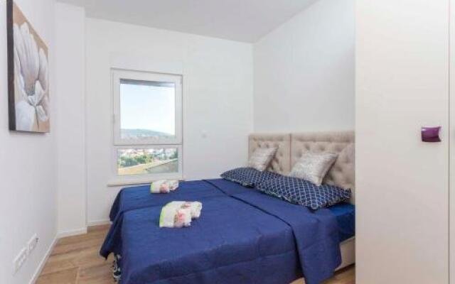 Apartment Solis Okrug Gornji