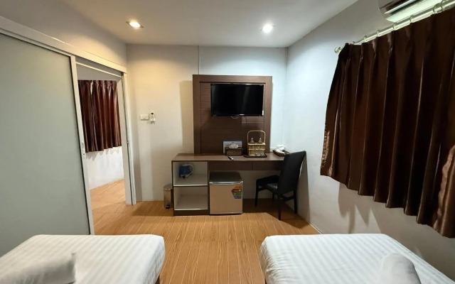 Bed by Cruise at Samakkhi-Tivanont