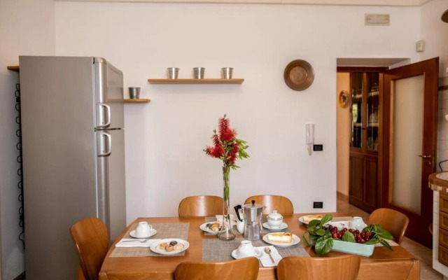 Esclusiva Villa a Ostuni con Piscina 1km dal Mare