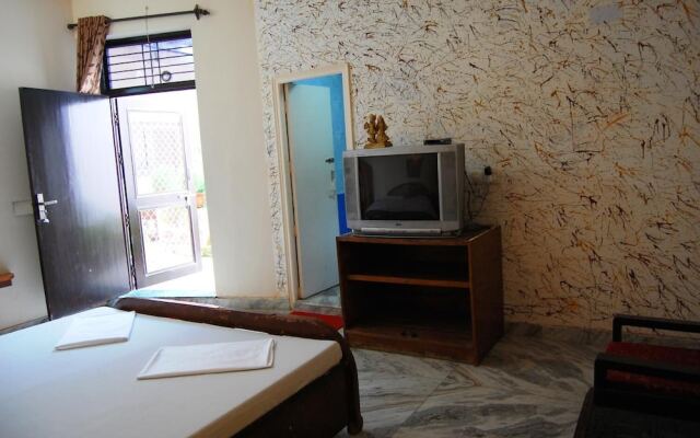 Sai Home Stay Bed and Breakfast