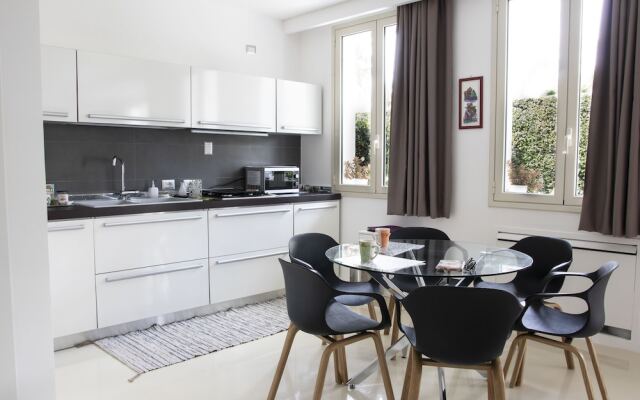 Villa Carlino House