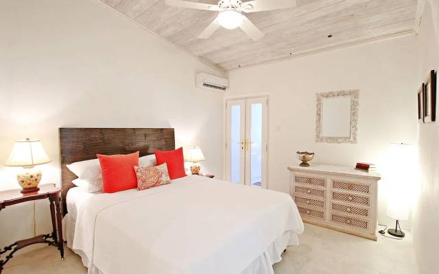 Poolside Paradise Near Beach - Pavilion Villa by Bluescape