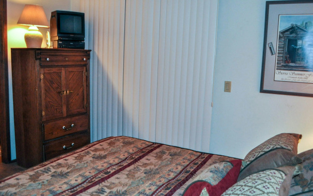 Mammoth Sierra Townhomes #40