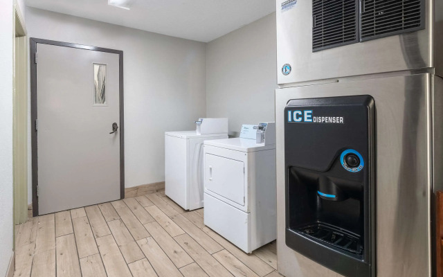 Quality Inn Cleveland North