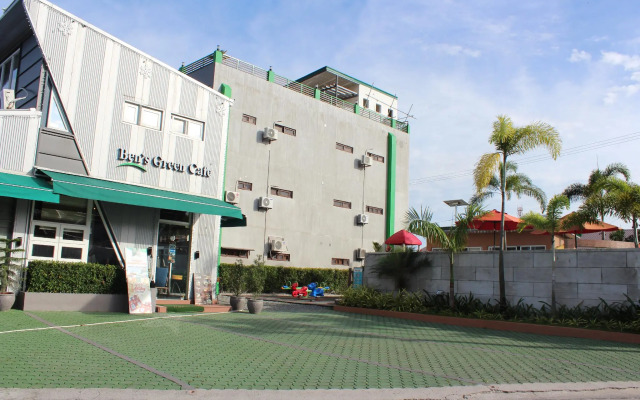 Oyo 390 Bens Green Town