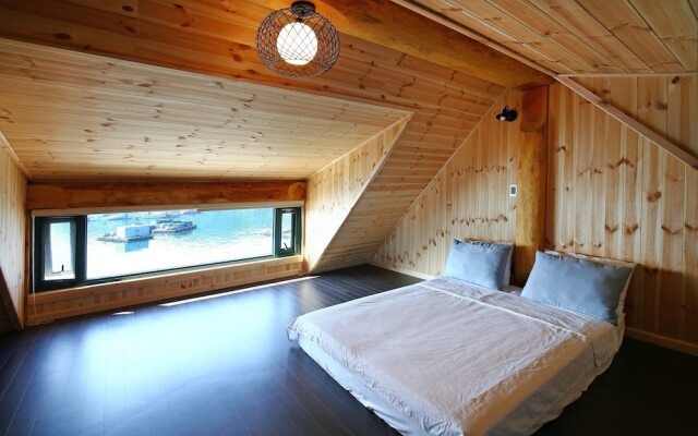 Tongyeong Daore Pension