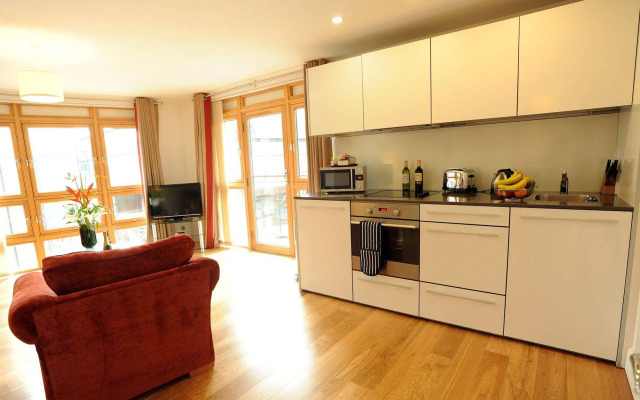 PREMIER SUITES PLUS Bristol Cabot Circus