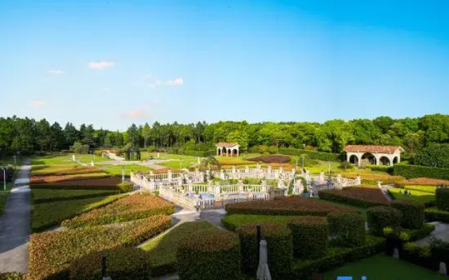 Shanghai ·  Gu Village Resort Estate