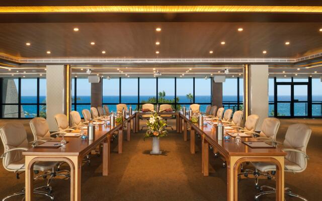 Amathus Beach Hotel Limassol