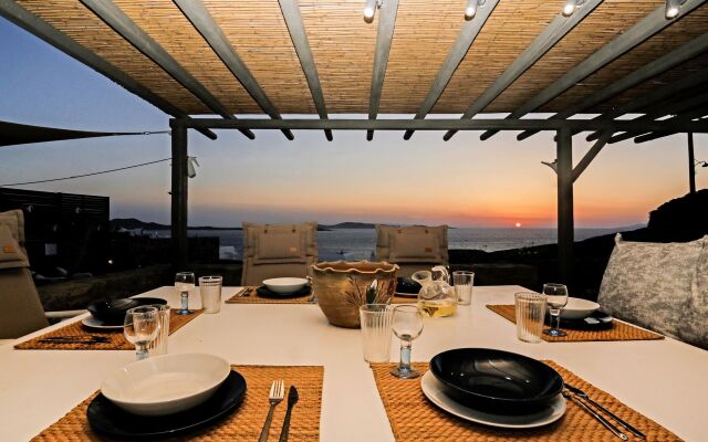 Cycladic Breeze Villa With Private Pool